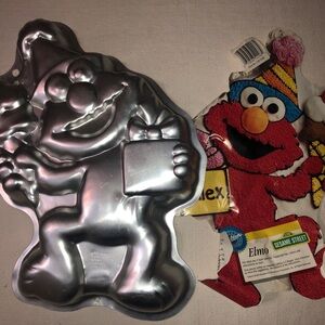 Elmo Wilton cake pan